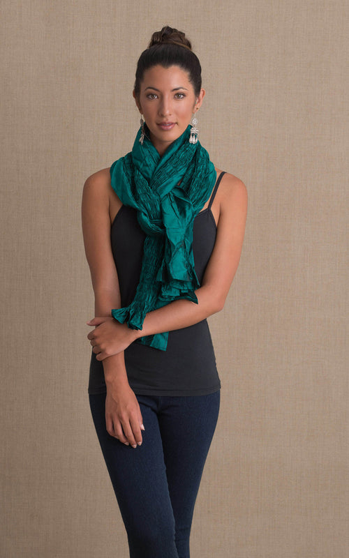 Scarves & Shawls – Passementrie